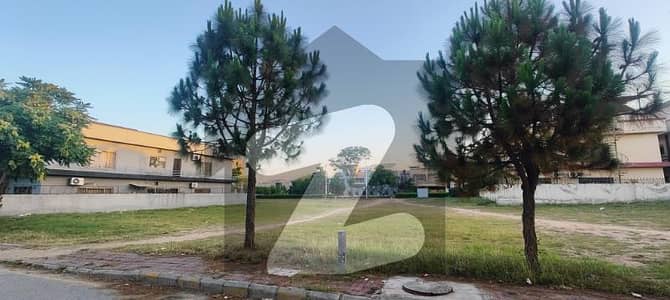 بحریہ ٹاؤن فیز 7 بحریہ ٹاؤن راولپنڈی,راولپنڈی میں 1 کنال رہائشی پلاٹ 4.9 کروڑ میں برائے فروخت۔ بحریہ ٹاؤن فیز 7 بحریہ ٹاؤن راولپنڈی,راولپنڈی میں 1 کنال رہائشی پلاٹ 4.9 کروڑ میں برائے فروخت۔