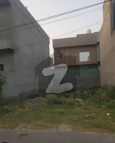 گل کلی لاہور میں 8 مرلہ رہائشی پلاٹ 1.96 کروڑ میں برائے فروخت۔
