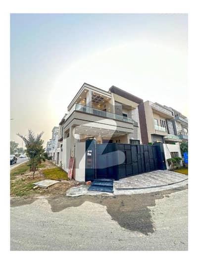Modern, North Facing, Main Boulevard, Brand New 11.5 Marla House for Sale