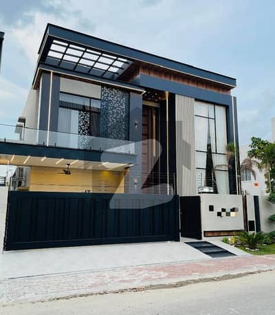 Top City 10 Marla House For Sale