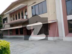 2000 Square Yards House For Rent Is Available In Clifton - Block 5