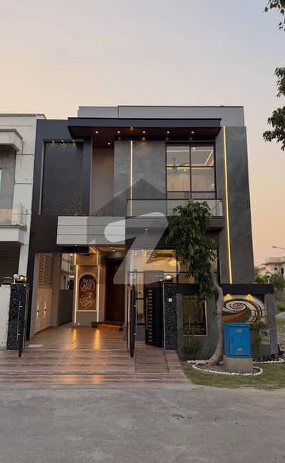 5 MARLA BRAND NEW ULTRA MODERN DESIGN HOUSE FOR SALE IN DHA RAHBER