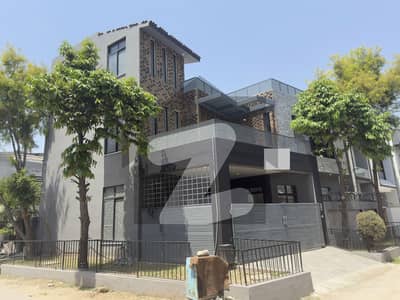 "Corner Dream Home with Modern Elevation Prime Location in E-11/1 MPCHS. Excellent finishing, Used House with premium specifications. "