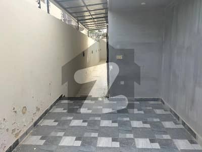 پی ای سی ایچ ایس بلاک 2 پی ای سی ایچ ایس,جمشید ٹاؤن,کراچی میں 4 کمروں کا 11 مرلہ زیریں پورشن 2.25 لاکھ میں کرایہ پر دستیاب ہے۔