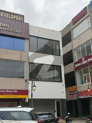Triple story 21 Marla commercial building for rent college, School , Academy, Bank ,store chain, show room main ferozepur road lahore