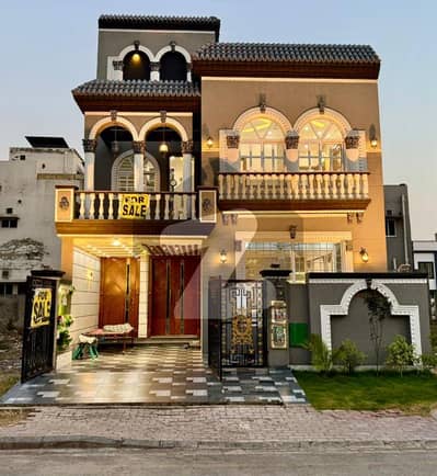 بحریہ ٹاؤن رفیع بلاک بحریہ ٹاؤن سیکٹر ای,بحریہ ٹاؤن,لاہور میں 3 کمروں کا 5 مرلہ مکان 1.85 کروڑ میں برائے فروخت۔ بحریہ ٹاؤن رفیع بلاک بحریہ ٹاؤن سیکٹر ای,بحریہ ٹاؤن,لاہور میں 3 کمروں کا 5 مرلہ مکان 1.85 کروڑ میں برائے فروخت۔