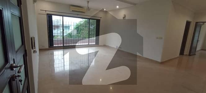 1 kanal Lower Look Upper Portion in Dha Phase 5