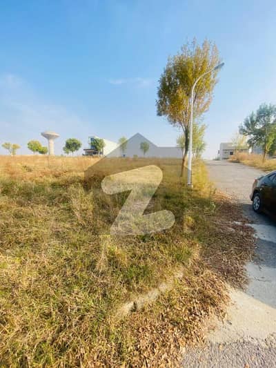 Block V, 10 Marla Street Corner Plot For Sale Developed & Possession Gulberg Residencia Islamabad