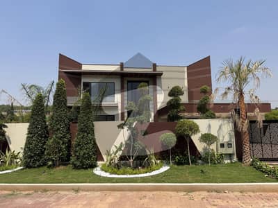 Elegantly designed Brand New luxury mansion of 2.5 kanal on Prime location of Bahria Town