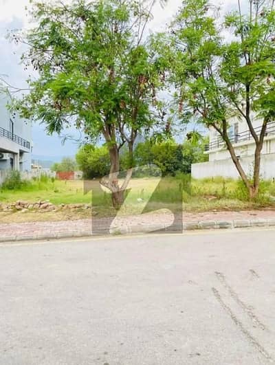 Sector I 8 Marla plot Available for sale in bahria enclave Islamabad possessionable and developed plot Sector I 8 Marla plot Available for sale in bahria enclave Islamabad possessionable and developed plot