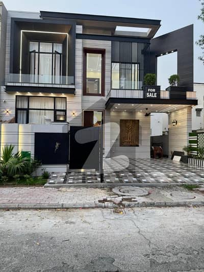 Ultra Luxury 10 Marla Designer House For Sale in Bahria Town Lahore | Prime Location | Modern Living Ultra Luxury 10 Marla Designer House For Sale in Bahria Town Lahore | Prime Location | Modern Living