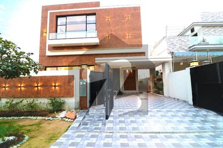 12-Marla Modern House For Sale Near Commercial Park