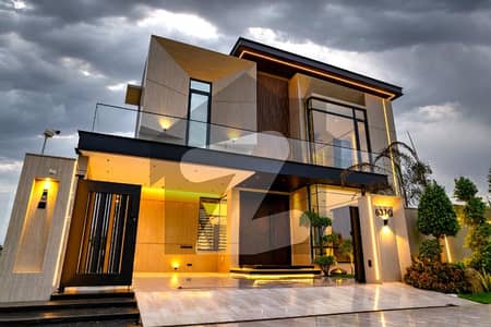 10-Marla Ultra Modern House For Sale Close to raya Fairways
