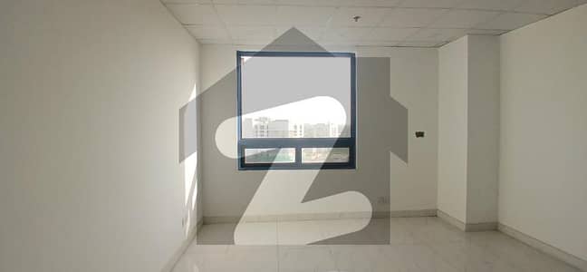 گرینڈ سکوئر مال مین بلیوارڈ گلبرگ,گلبرگ,لاہور میں 2 مرلہ Studio دفتر 1.15 کروڑ میں برائے فروخت۔