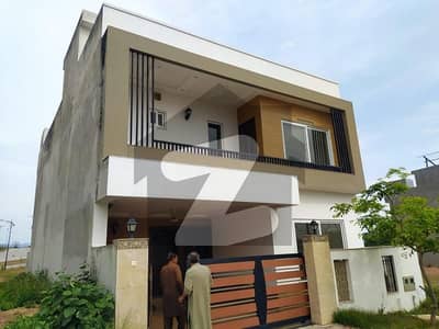 8 Marla Luxury House For Rent In Islamabad | 5 Bed Brand New House 5 Bedrooms 6 Bathrooms 2 Car Parking 2 Kitchens TV Lounge + Drawing Room | Family Environment.