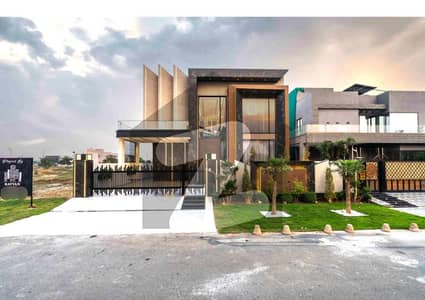 Furnished House With Basement at Top Location Near Dolmen Mall Owner Needy