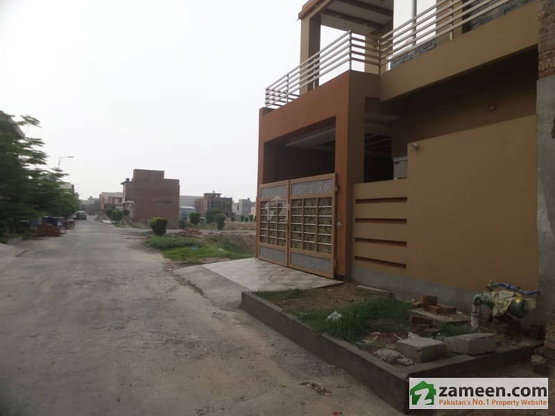 House Available For Sale On Satiana Road TECH Town (TNT Colony