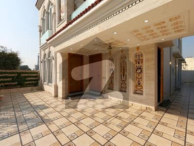 10 Marla House Ideally Situated In Bahria Town - Tauheed Block