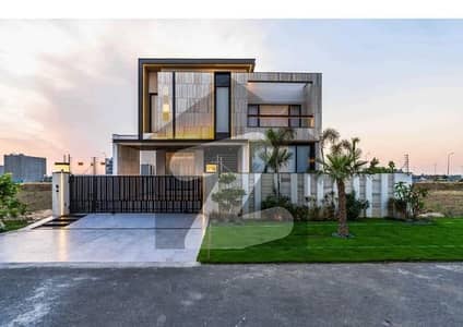 1 KANAL UPPER PORTION FOR RENT IN DHA PHASE 6 NEAR DOLMAN MALL