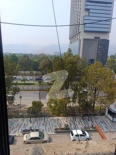 بلیو ایریا اسلام آباد میں 3 مرلہ Studio دفتر 2.9 کروڑ میں برائے فروخت۔