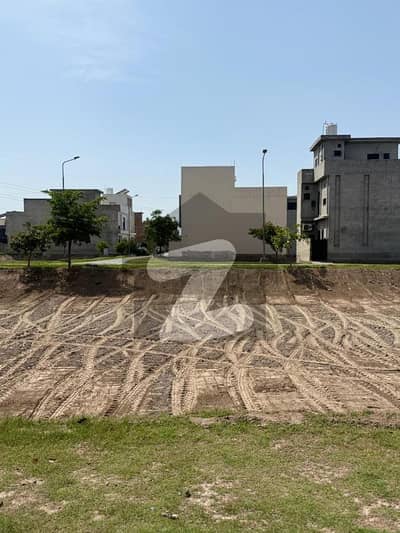 Prime Location 5 Marla Residential Plot In Lahore Is Available For Sale