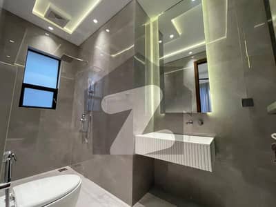 5 Marla very Good location Beautiful House For Sale Bahria Town Lahore