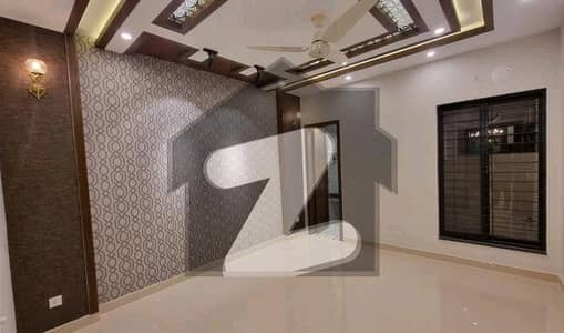 10 Marla House For Rent Bahria Town Lahore