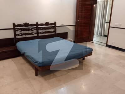 ڈی ایچ اے فیز 4 ڈیفنس (ڈی ایچ اے),لاہور میں 3 کمروں کا 1 کنال بالائی پورشن 1.25 لاکھ میں کرایہ پر دستیاب ہے۔