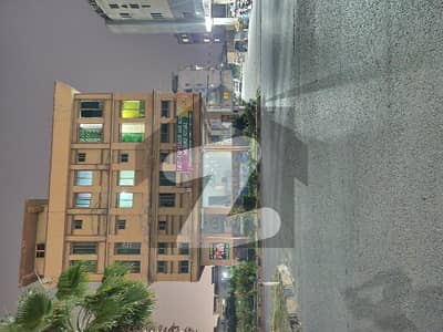 رِیور گارڈن اسلام آباد میں 4 مرلہ Studio عمارت 5.5 کروڑ میں برائے فروخت۔