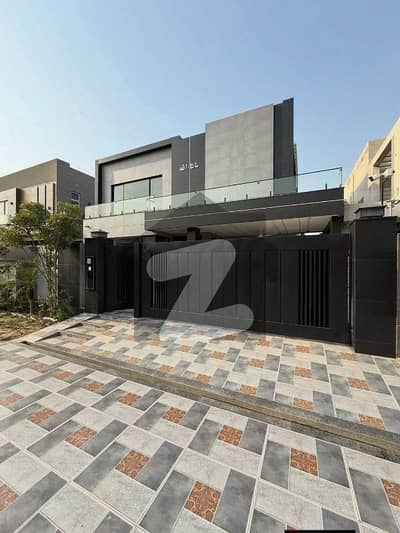 Stylish 1 Kanal Designer House Available