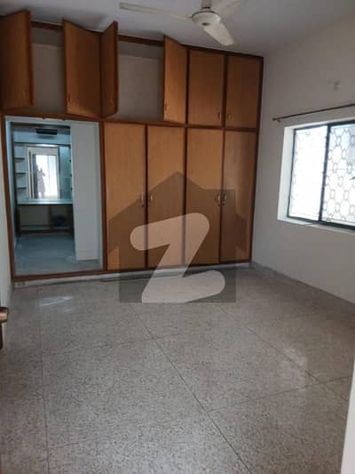 12-Marla 4-Bedroom's Good Condition House Available For Rent in Bridge Colony Lahore Cantt.