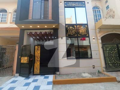 الحفیظ گارڈن جی ٹی روڈ,لاہور میں 3 کمروں کا 3 مرلہ مکان 1.45 کروڑ میں برائے فروخت۔