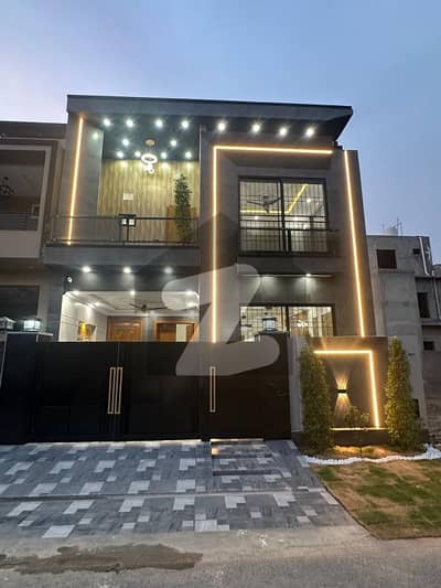 05-Marla Brand New House For Sale Near To Main 85'Feet Road