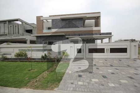 1 KANAL ELEGANT AND FULLY MAINTAINED SUPER HOT LOCATED BUNGALOW IS AVAILABLE IN THE BEST BLOCK OF DHA LAHORE. 1 KANAL ELEGANT AND FULLY MAINTAINED SUPER HOT LOCATED BUNGALOW IS AVAILABLE IN THE BEST BLOCK OF DHA LAHORE.