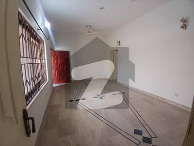 3 Bed Upper Portion For Rent In Neat & Clean Gated Socaity
