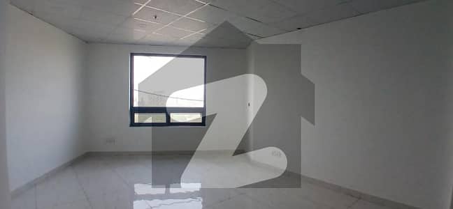گرینڈ سکوئر مال مین بلیوارڈ گلبرگ,گلبرگ,لاہور میں 2 مرلہ Studio دفتر 62.0 ہزار میں کرایہ پر دستیاب ہے۔