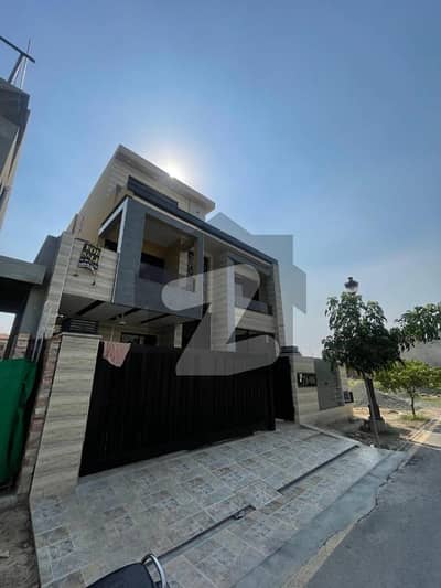 10 Marla Luxury House In Lake City M6 | Prime Living | Hot Sale Deal