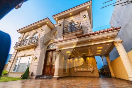 1-Kanal Stylish House With Comfortable Living Space Available For Sale