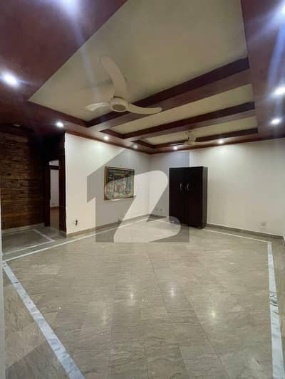 10 marla upper portion with tiled floor