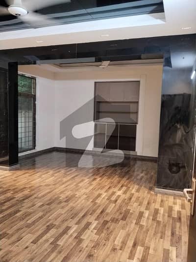1 Kanal Luxury House with Full Wooden Flooring Facing Park for Rent in Lahore (Model Town)