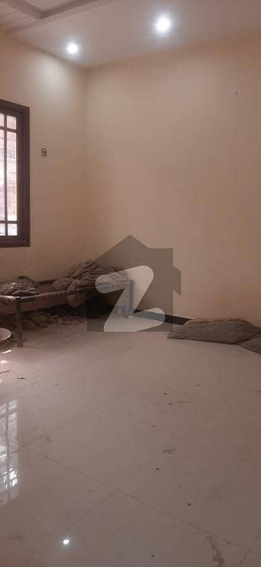 نارتھ ناظم آباد ۔ بلاک ایل نارتھ ناظم آباد,کراچی میں 3 کمروں کا 10 مرلہ بالائی پورشن 1.25 لاکھ میں کرایہ پر دستیاب ہے۔