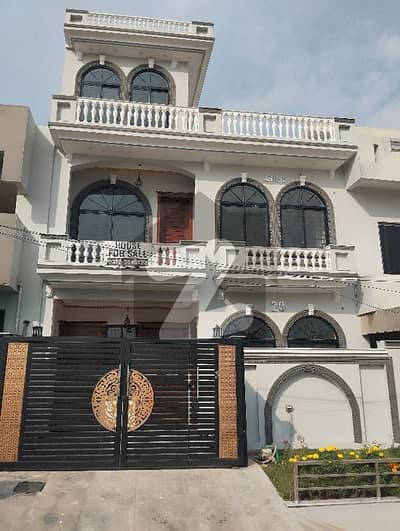 جی ۔ 13 اسلام آباد میں 4 کمروں کا 4 مرلہ مکان 1.2 لاکھ میں کرایہ پر دستیاب ہے۔