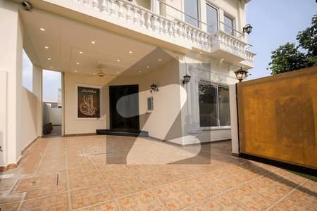 5 MARLA ELEGANT AND FULLY MAINTAINED SUPER HOT LOCATED BUNGALOW IS AVAILABLE IN THE BEST BLOCK OF DHA LAHORE.