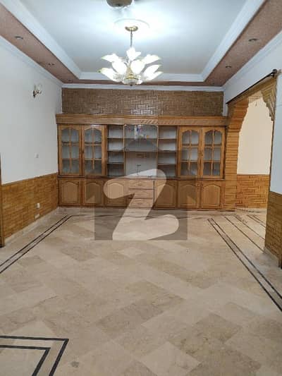 جی ۔ 11/1 جی ۔ 11,اسلام آباد میں 3 کمروں کا 8 مرلہ بالائی پورشن 1.0 لاکھ میں کرایہ پر دستیاب ہے۔