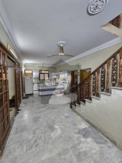 گلشنِ اقبال - بلاک 13 ڈی - 1 گلشنِ اقبال,گلشنِ اقبال ٹاؤن,کراچی میں 6 کمروں کا 12 مرلہ مکان 7.5 کروڑ میں برائے فروخت۔