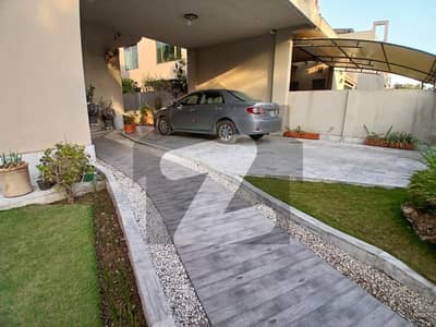 Shahi Style Villa For Sale Size One Kanal