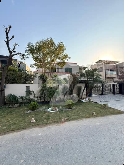 1 KANAL ELEGANT SUPER HOT LOCATED FURNISHED BUNGALOW IS AVAILABLE IN THE BEST BLOCK OF DHA LAHORE.