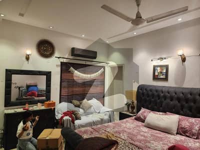 ڈی ایچ اے فیز 3 ڈیفنس (ڈی ایچ اے),لاہور میں 3 کمروں کا 1 کنال بالائی پورشن 1.35 لاکھ میں کرایہ پر دستیاب ہے۔
