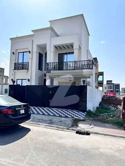 10 Marla Brand New luxury House For Sale With Original Pictures And Original Price In Tauheed Block Bahria Town Lahore