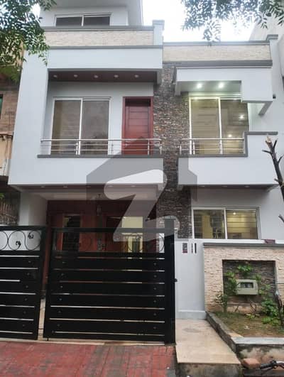 25x40 ground portion for rent